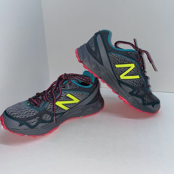 New Balance 910 V2 Women's Size 5 Trail‎ Grey Running Shoes Gore-Tex WT910GX2 - Picture 7 of 7